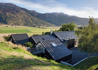 Dark steel roof cladding in Queentown hills