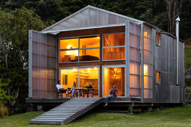 KAWAU ISLAND HOUSE / Kawau Island