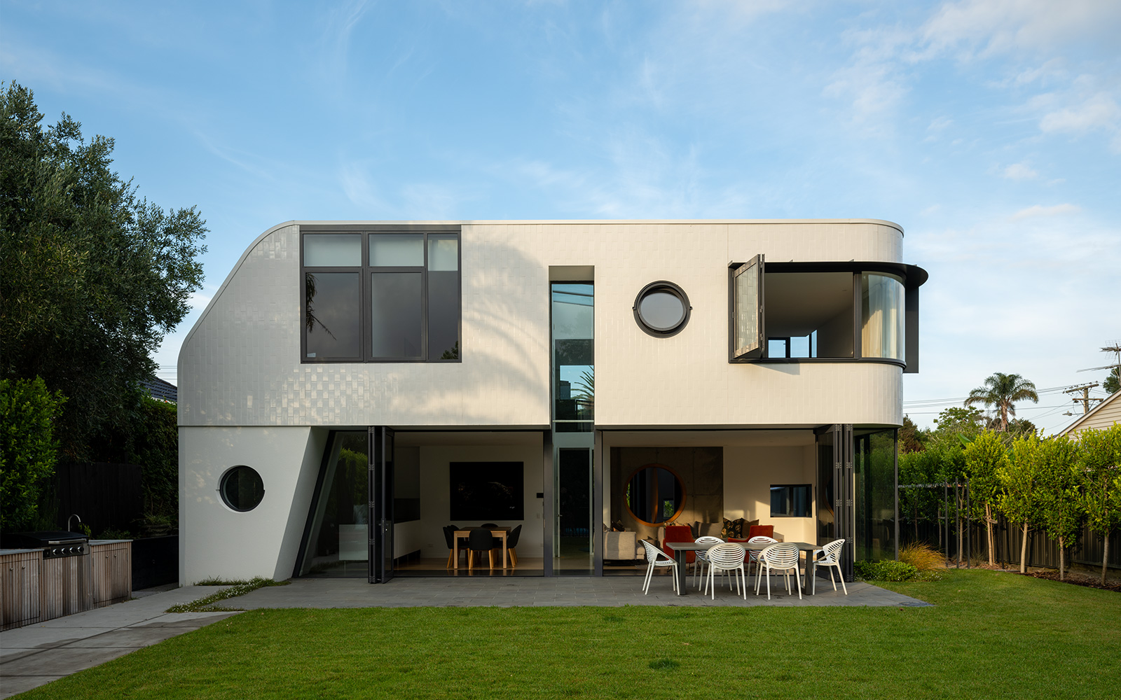 Landscape-Front-daytime