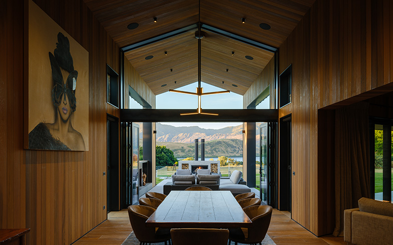 Small-Landscape_Lake-Hayes_dining-room